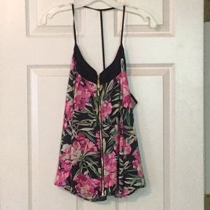 CLOSET CLEAN OUT floral t-strap top